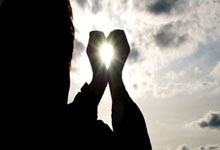 九游娱乐：英冠第41輪伯恩利2-0謝菲聯 古德蒙松梅開二度送走十人刀片.